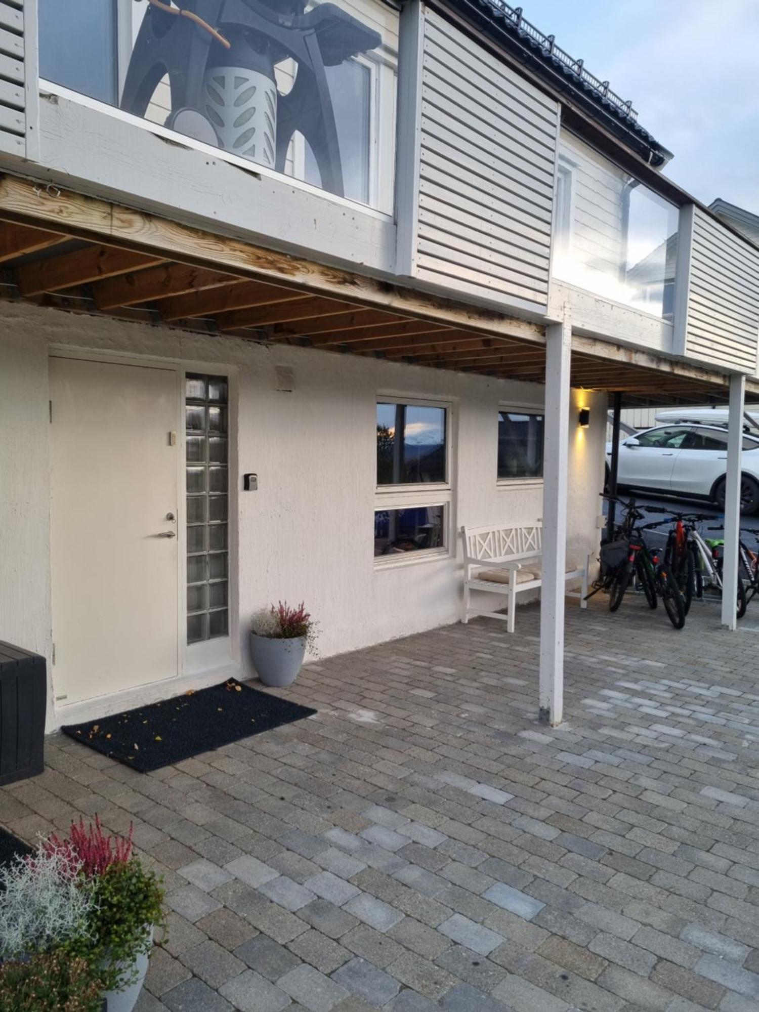 Apartment Small Cozy 3 Bed *